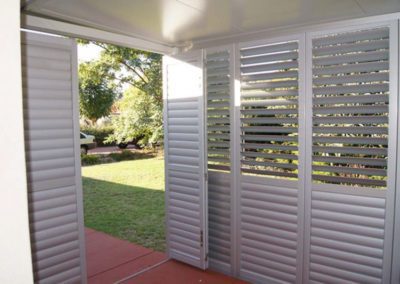 aluminium shutter blinds outdoors